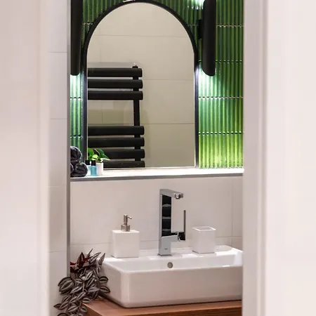 The Goldtree Premium * Budapest