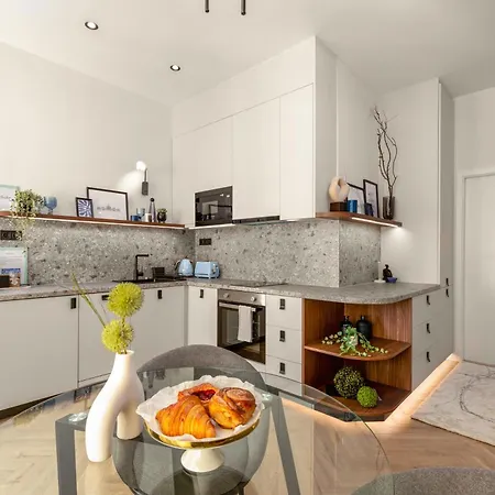 Apartament The Goldtree Premium *